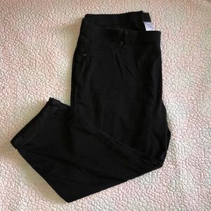 Time and Tru Black Jegging Capris size XXL
